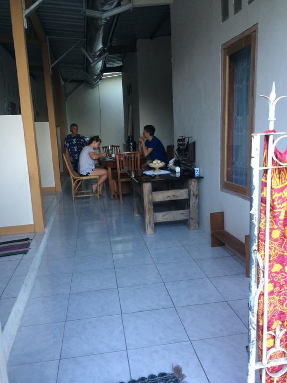 Jeges Homestay Senggigi Exteriör bild