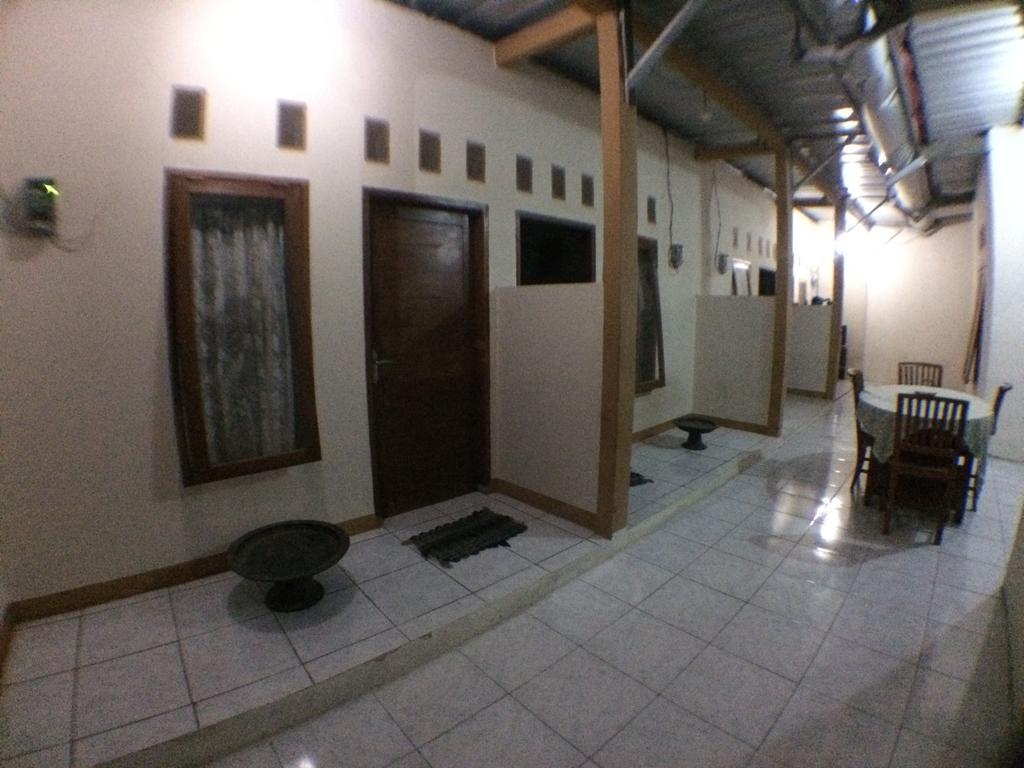 Jeges Homestay Senggigi Exteriör bild