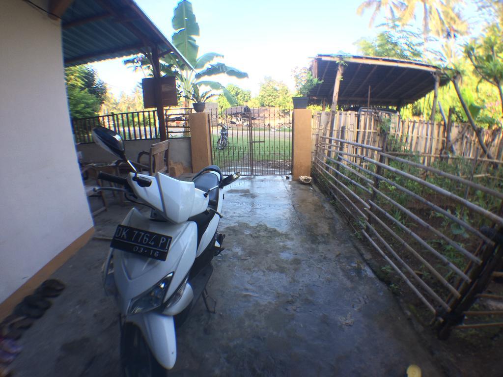 Jeges Homestay Senggigi Exteriör bild