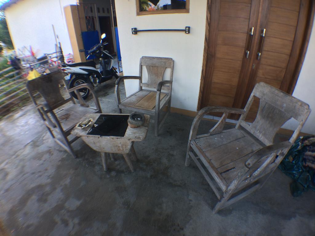 Jeges Homestay Senggigi Exteriör bild