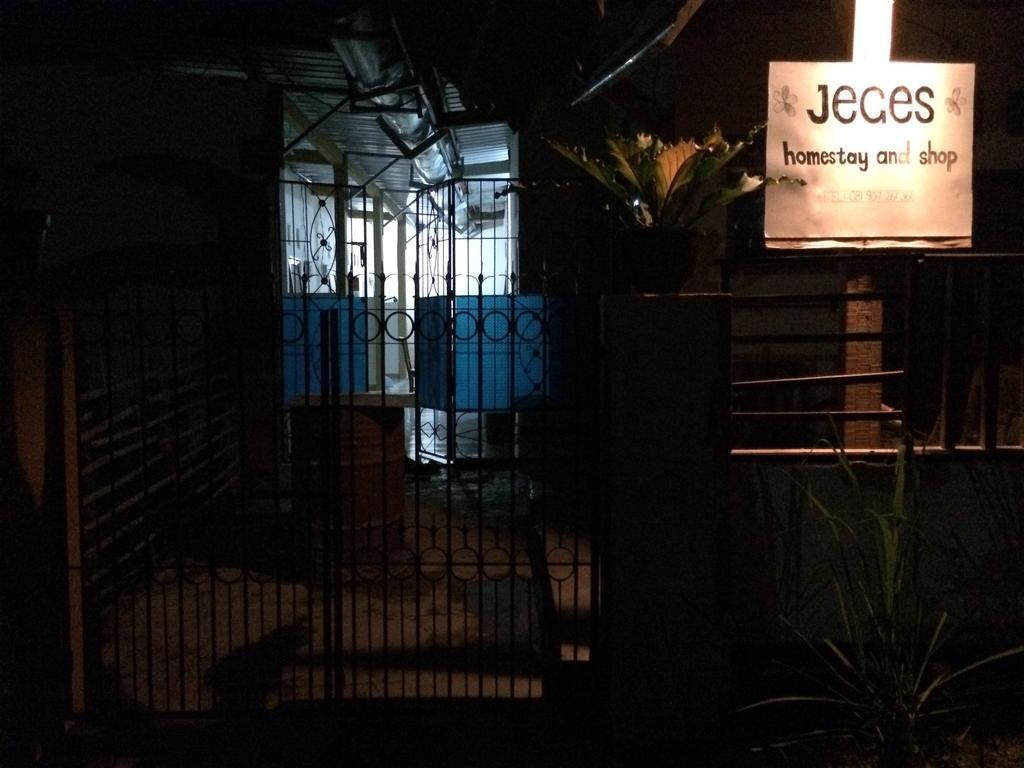 Jeges Homestay Senggigi Exteriör bild