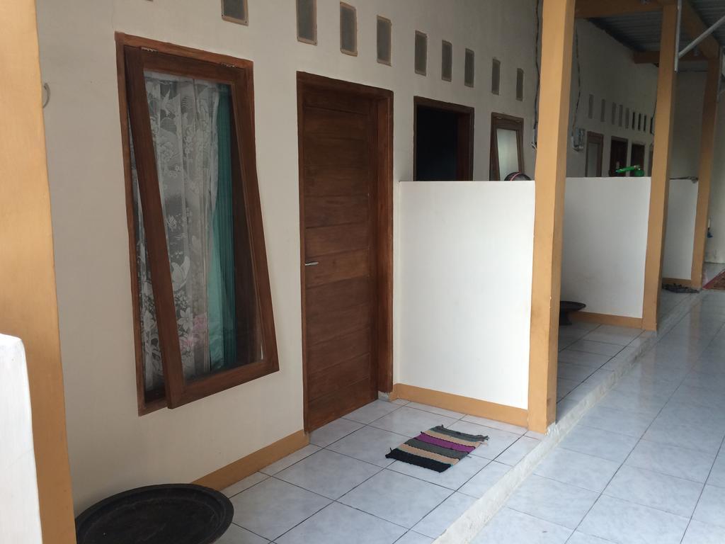 Jeges Homestay Senggigi Exteriör bild