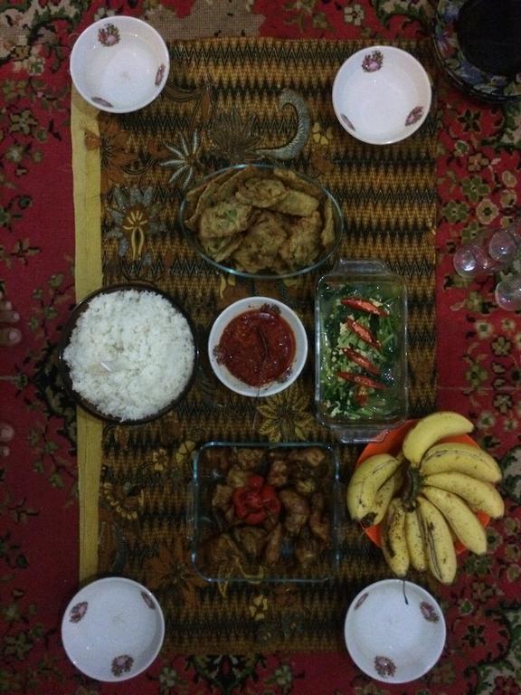 Jeges Homestay Senggigi Exteriör bild